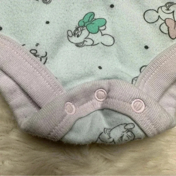 Disney Baby Onesie White  / Pink Minnie Mouse Size Newborn - Picture 8 of 16